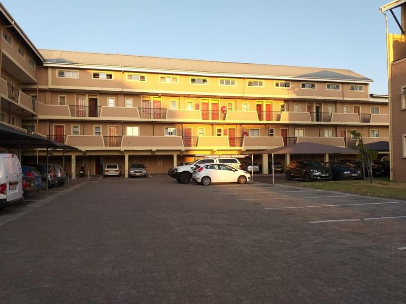 To Let 2 Bedroom Property for Rent in Uitzicht Western Cape